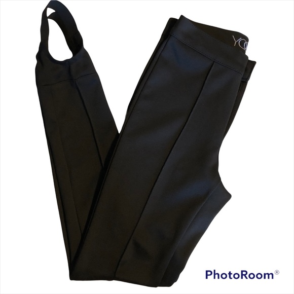 NWOT, Yoga Jeans Stirrup Legging Pant, Black - Picture 3 of 10